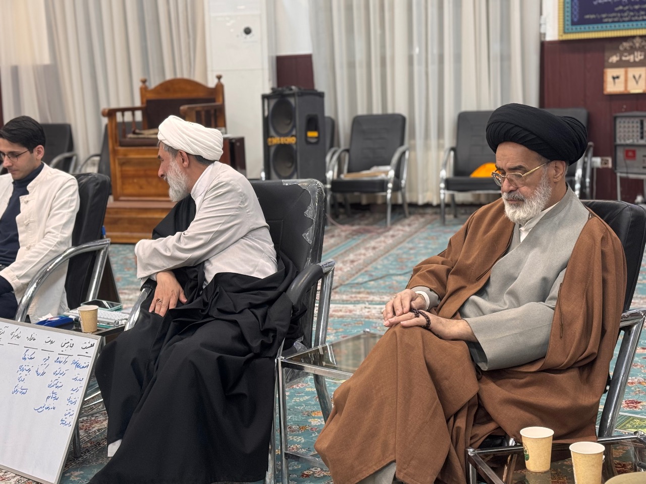 هم اندیشی فرهیختگان شهر مشهد در مسجد الزهرا (س)