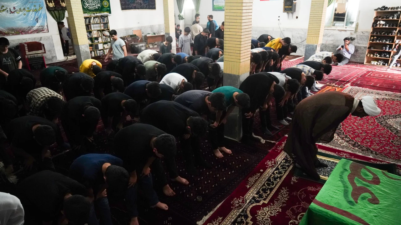 آبادرو | روز اول