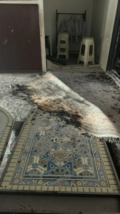 دوباره خانه حضرت زهرا (س) را آتش زدند 