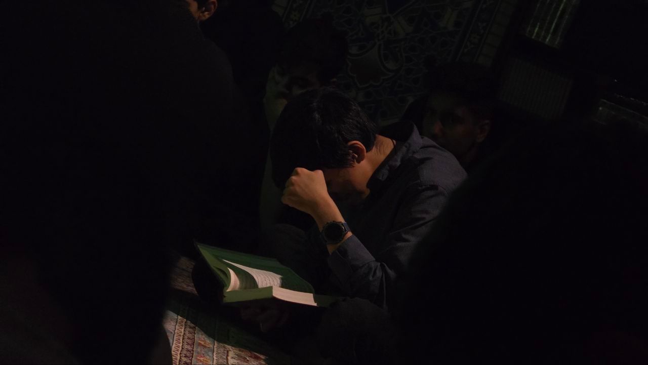 گزارش تصویری | شب هشتم - مراسم مناجات خوانی و محفل انس با قرآن