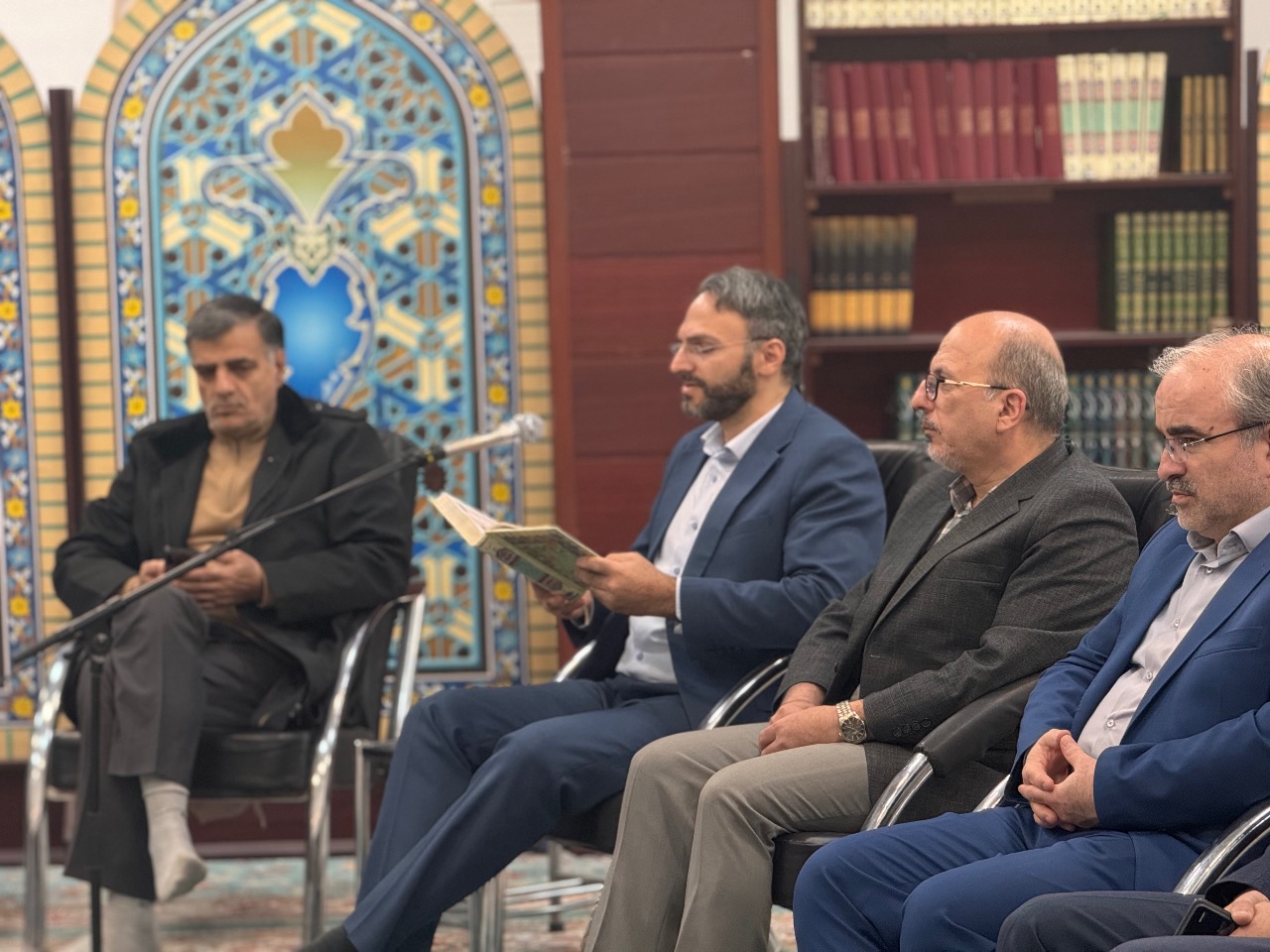 هم اندیشی فرهیختگان شهر مشهد در مسجد الزهرا (س)