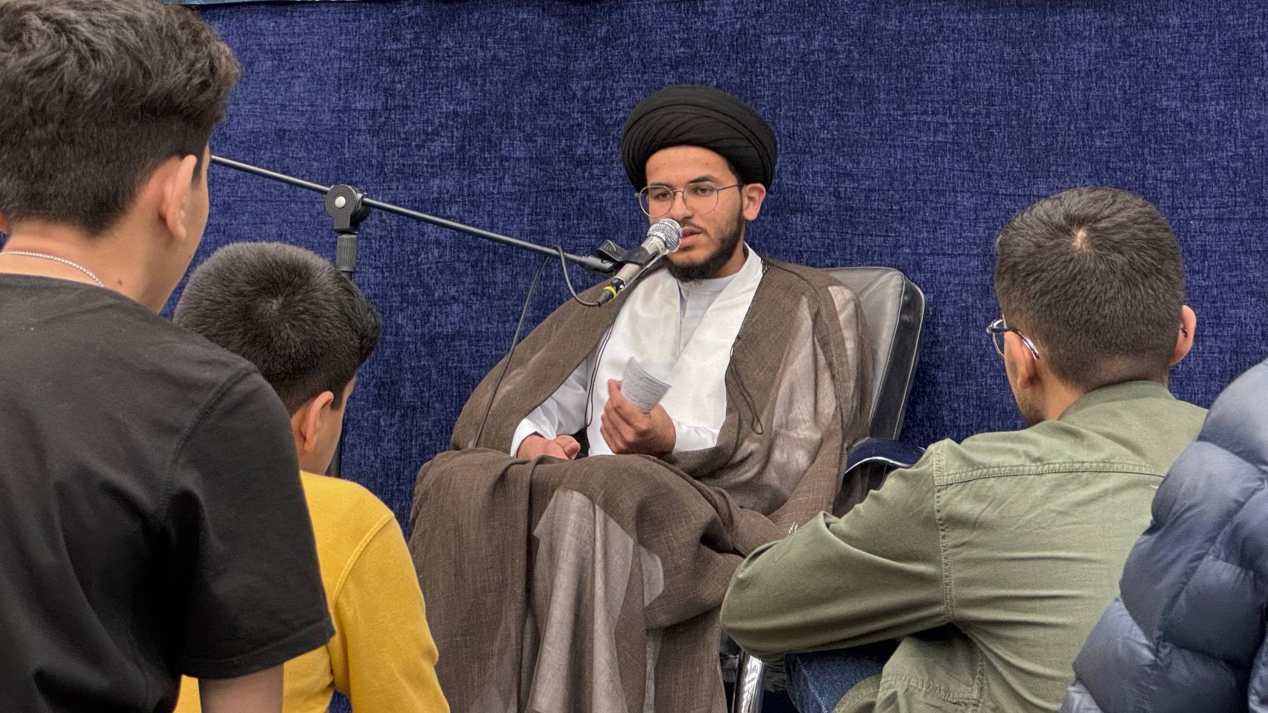 گزارش تصویری | شب دوم - مراسم مناجات خوانی و محفل انس با قرآن