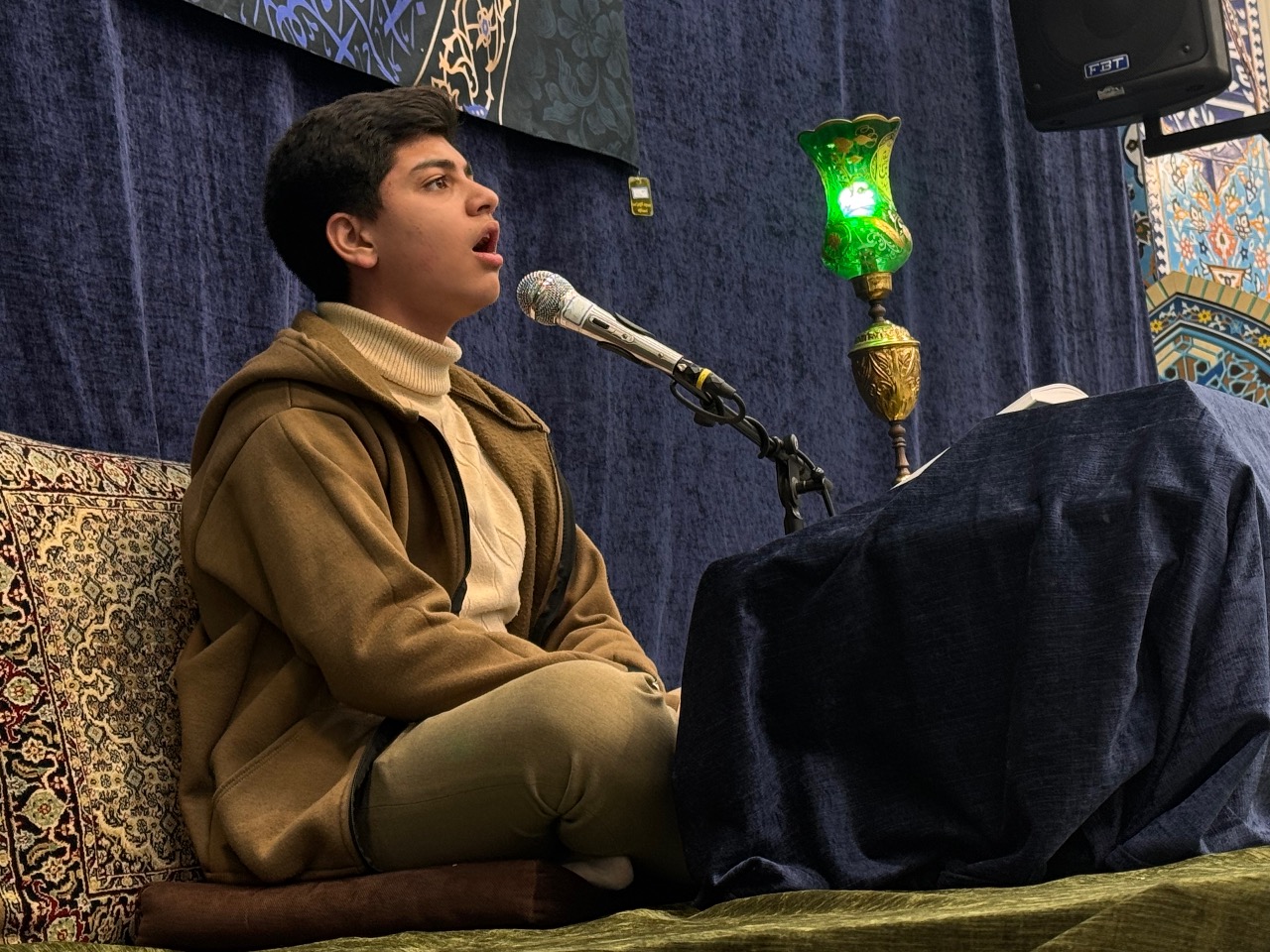 گزارش تصویری | شب چهارم - مراسم مناجات خوانی و محفل انس با قرآن